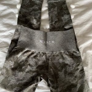 NVGTN khaki Camo leggings